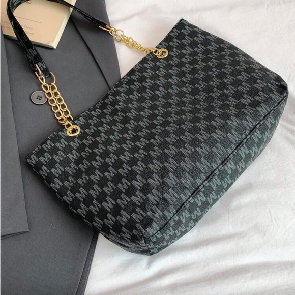 ⚠️Clearance Patterned Chain Shoulder Tote Bag Elegant Black With Gold Accents - Picture 7 of 9